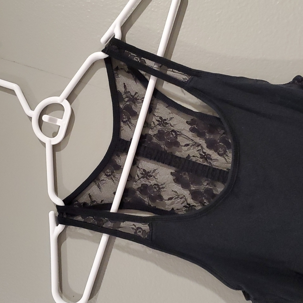 Sexy Black Ribbed Tank Top w/Lace back - Picture 2 of 6